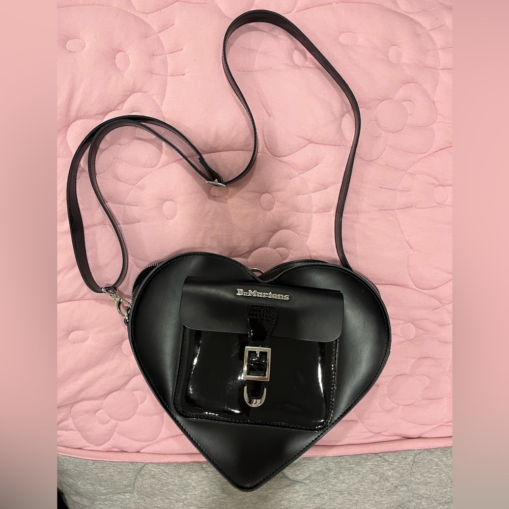 Dr marten heart shape backpack
